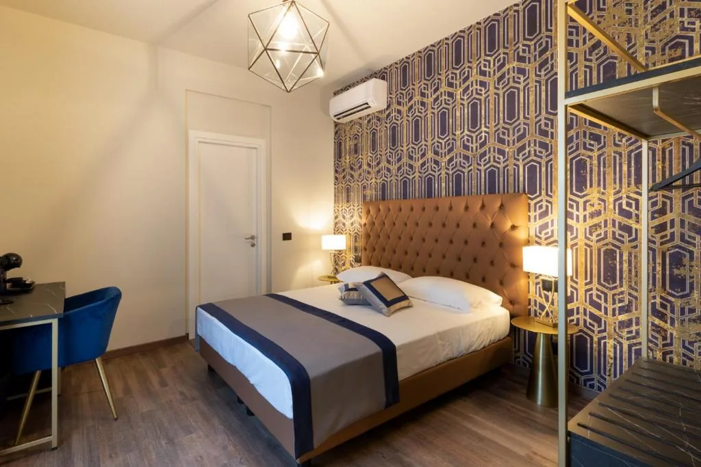 Camera Deluxe Matrimoniale/Doppia con Letti Singoli — The Time -Home & Hotel-