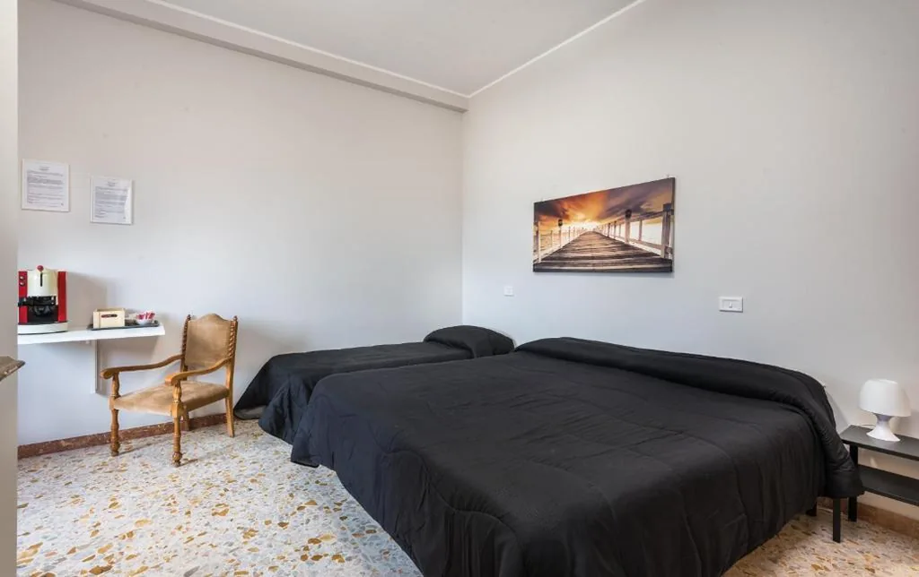 Deluxe Double/Twin Room with Mountain View — Travelershome Ciampino&Morena GuestHouse