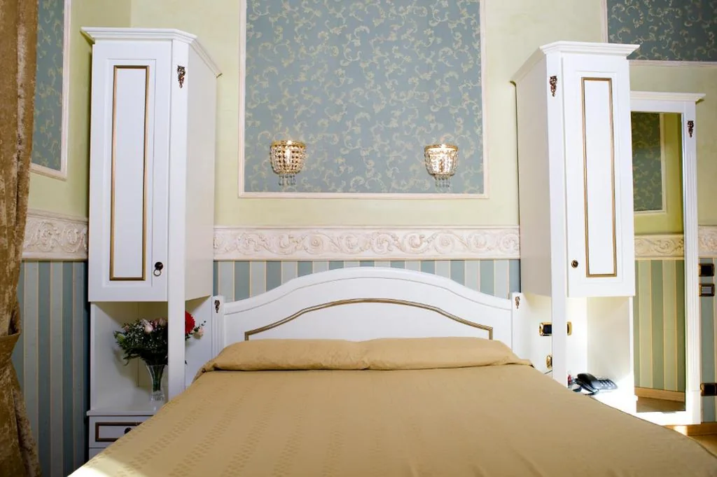 Deluxe Double/Twin Room with City View — Upper View Suite