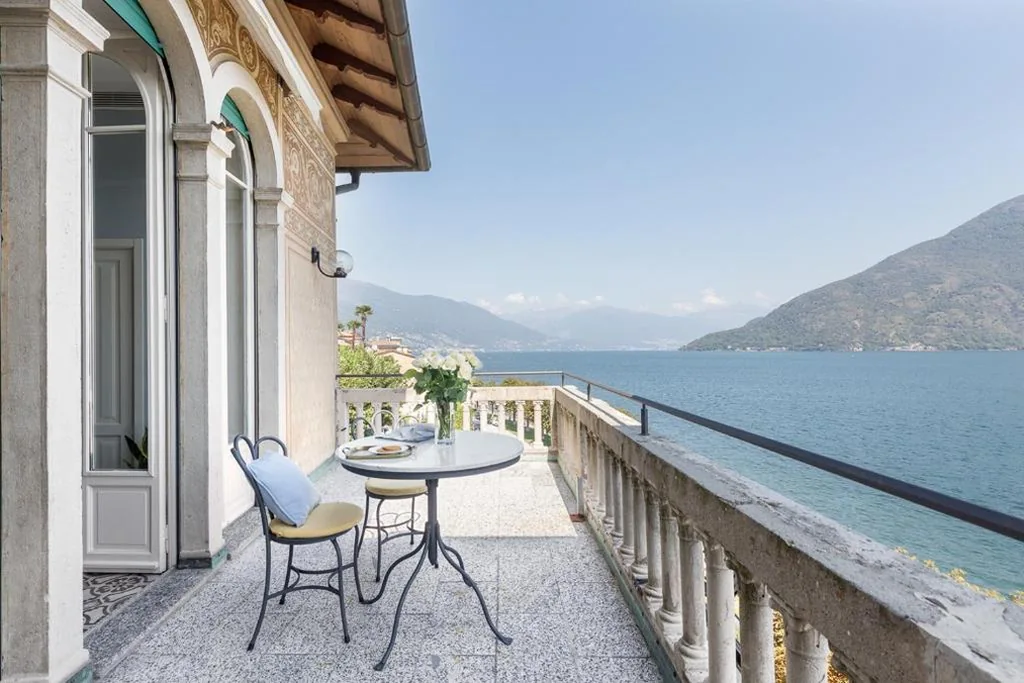 Deluxe Double/Twin Room with Balcony — Villa Maria Boutique Hotel