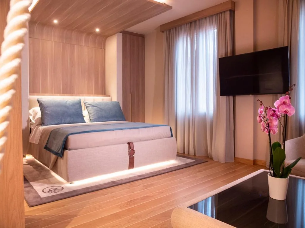 Camera Deluxe — Miramare Suites