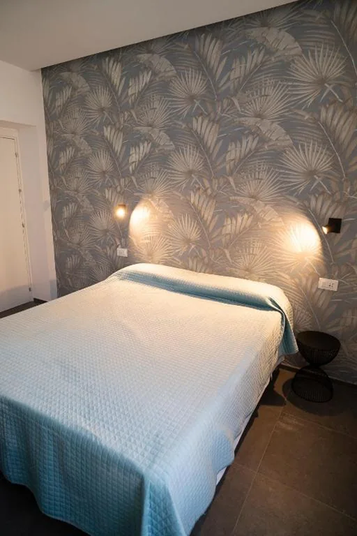 Camera Deluxe — NoMad Guest House