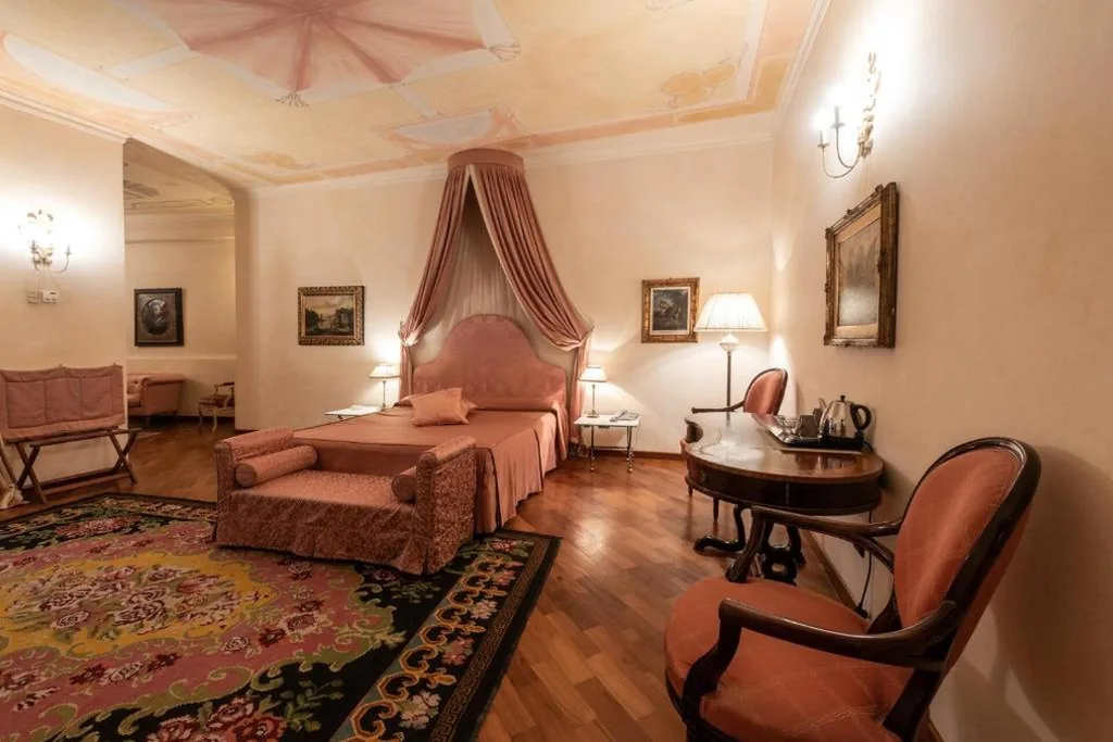 Deluxe Room — Palazzo Finati