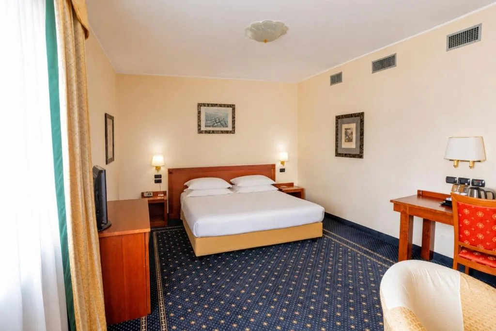 Camera Deluxe — Phi Hotel Cavalieri