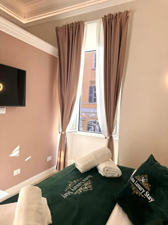 Deluxe Room — Roma Luxury Stay 56