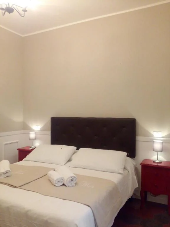 Deluxe Room — Trastevere Glasshouse