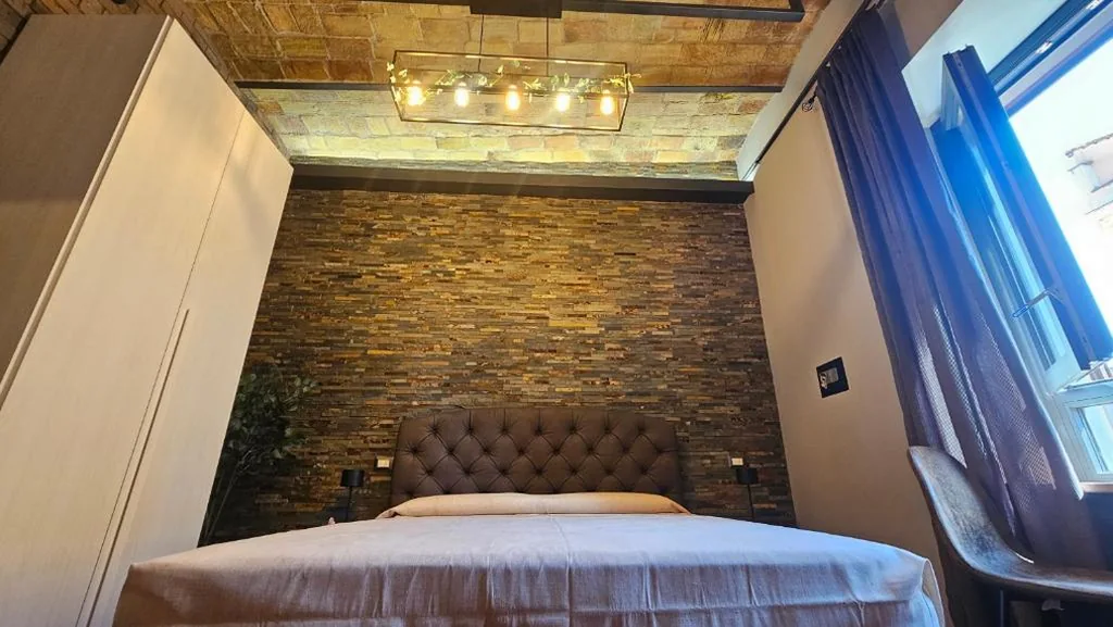 Deluxe Room — vatican street art
