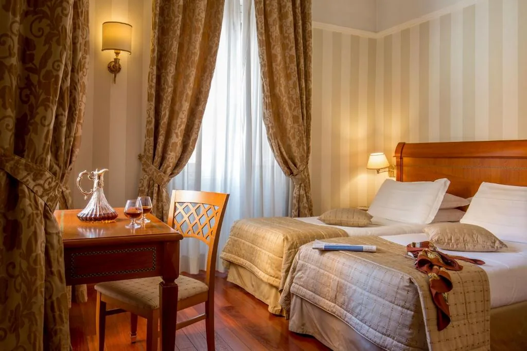 Twin Room — Albergo Ottocento
