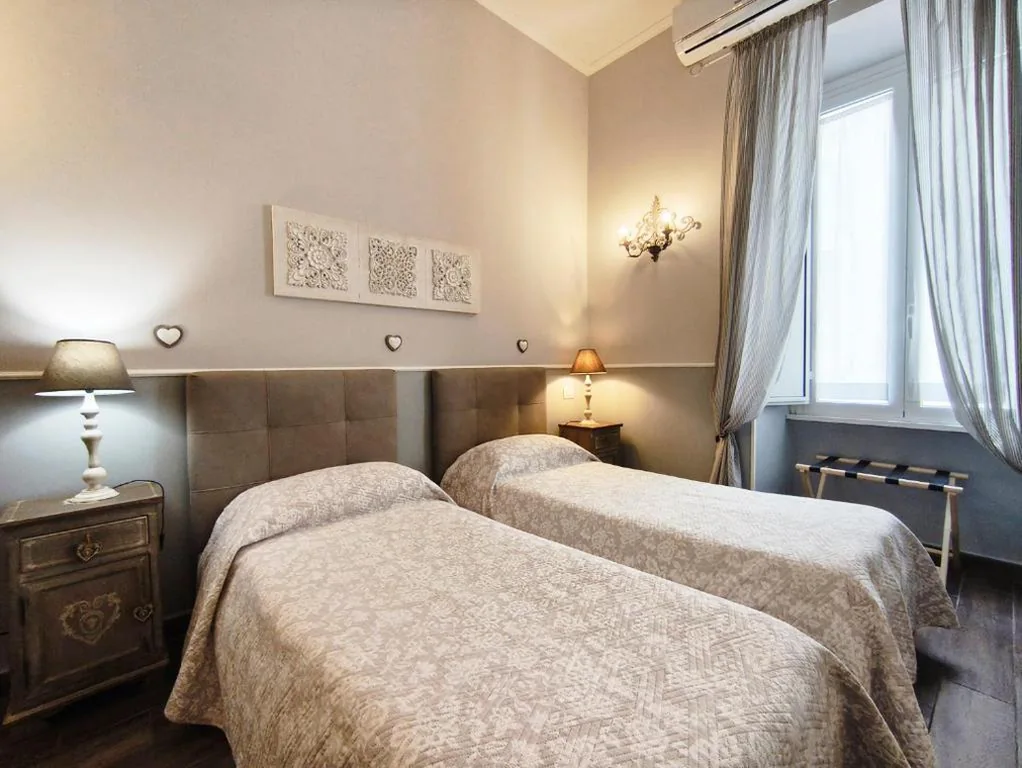 Camera Doppia con Letti Singoli — Ale & Niki’s Home