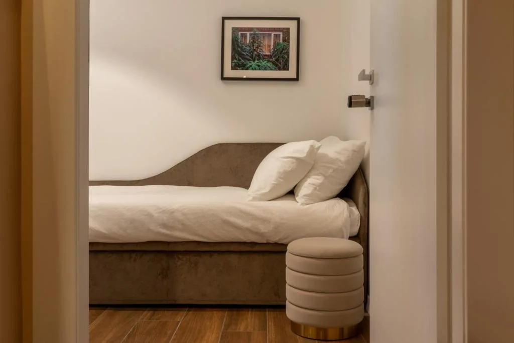 Camera Doppia con Letti Singoli — Alessandria Suites Roma