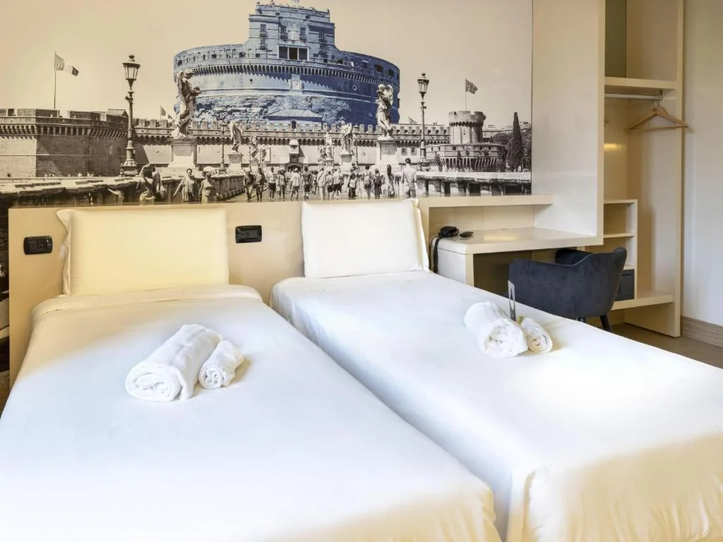 Camera Doppia con Letti Singoli — B&B Hotel Roma Trastevere