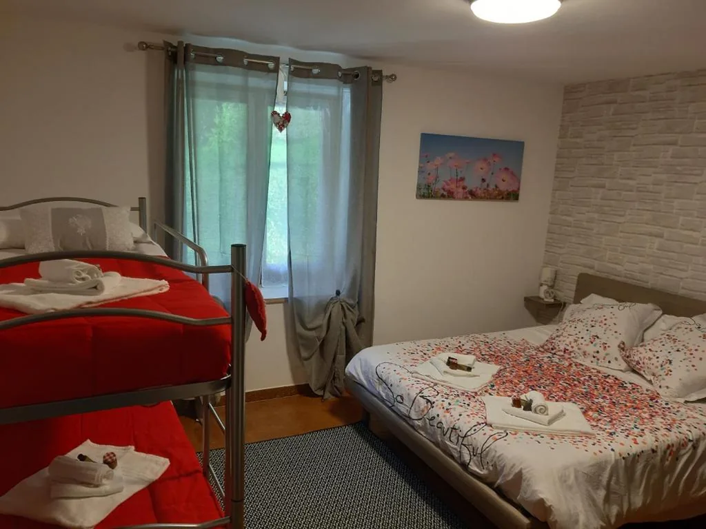 Camera Doppia con Letti Singoli — CA’ VIRASOLELH