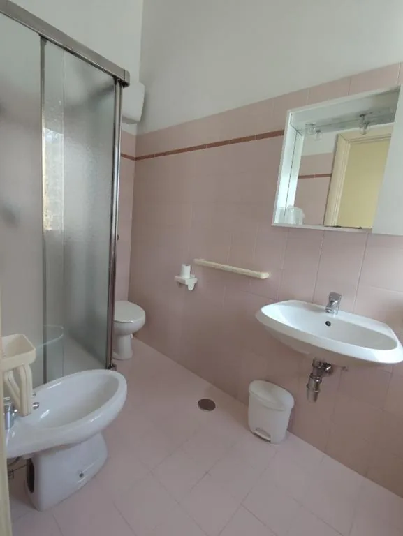Camera Doppia con Letti Singoli — Casa per ferie Maria Ausiliatrice