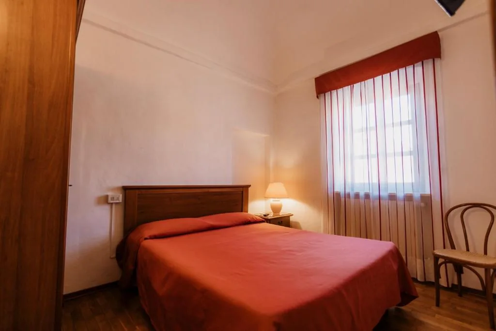 Camera Doppia con Letti Singoli — Casa REGINA MONTIS REGALIS