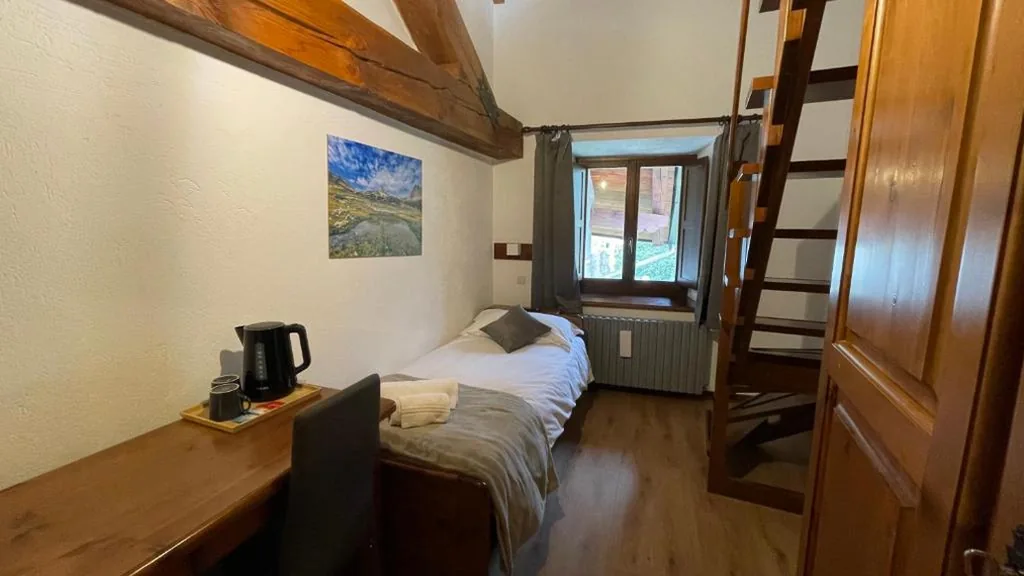Camera Doppia con Letti Singoli — Chalet Bellevue