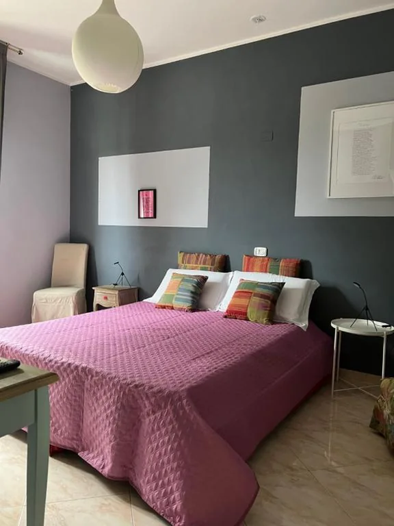 Twin Room with External Private Bathroom — Joy19