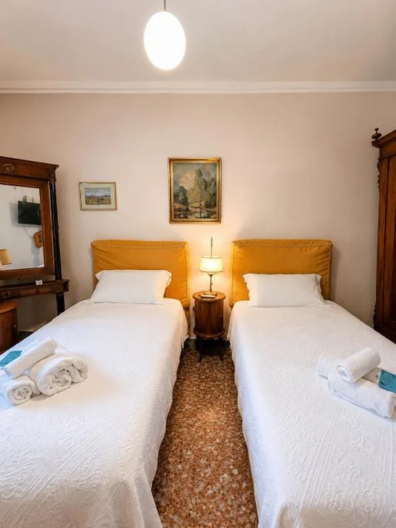 Twin Room with Private Bathroom — Albergo dell’Angelo