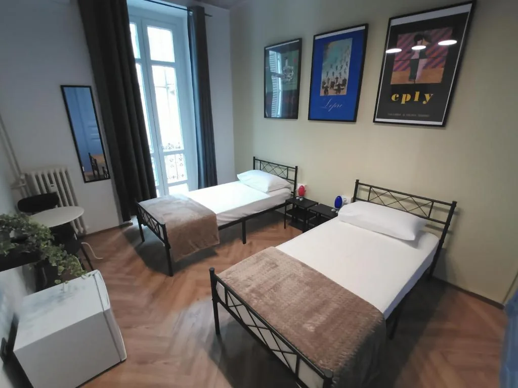 Camera Doppia con Letti Singoli con Bagno Privato — ArtDecò Rooms Turin