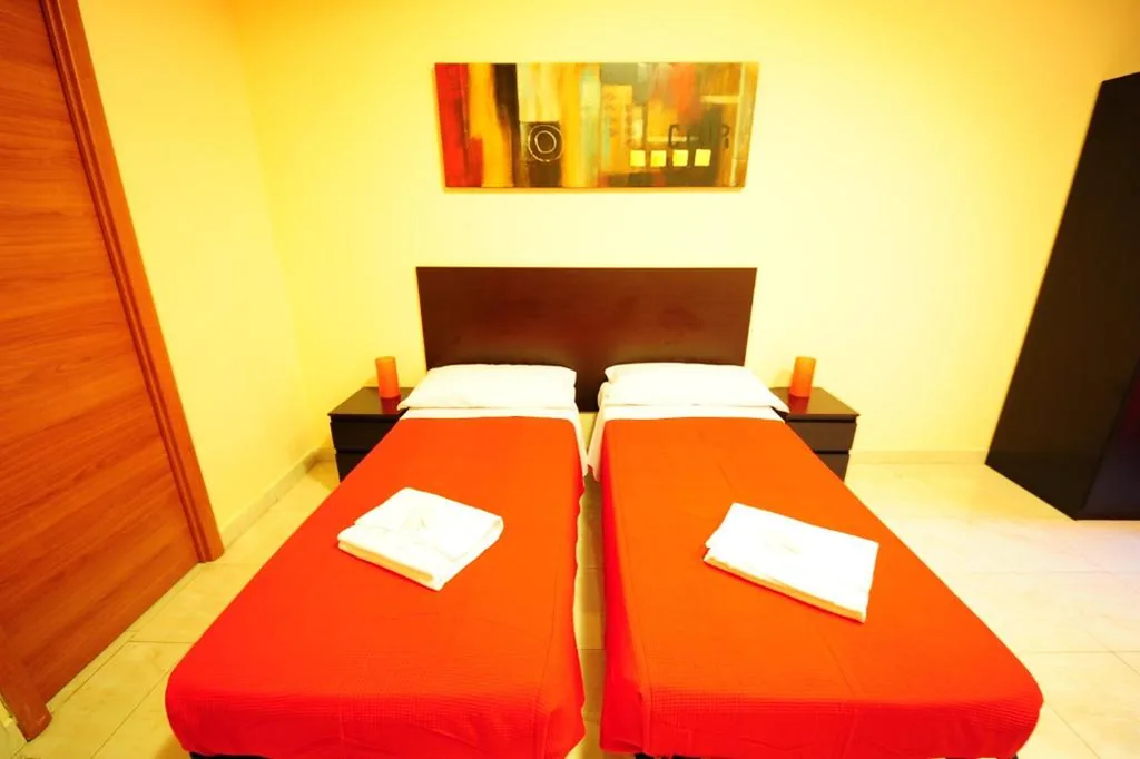 Camera Doppia con Letti Singoli con Bagno Privato — Hotel Mosaic