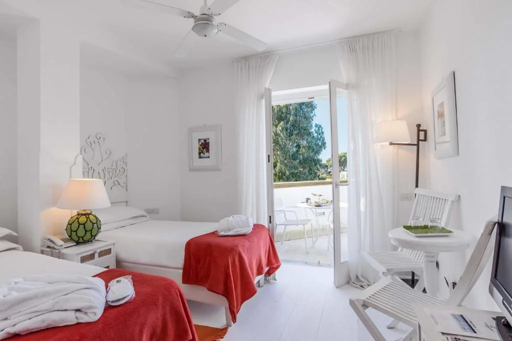 Camera Doppia con Letti Singoli con Balcone — Il San Francesco Charming Hotel