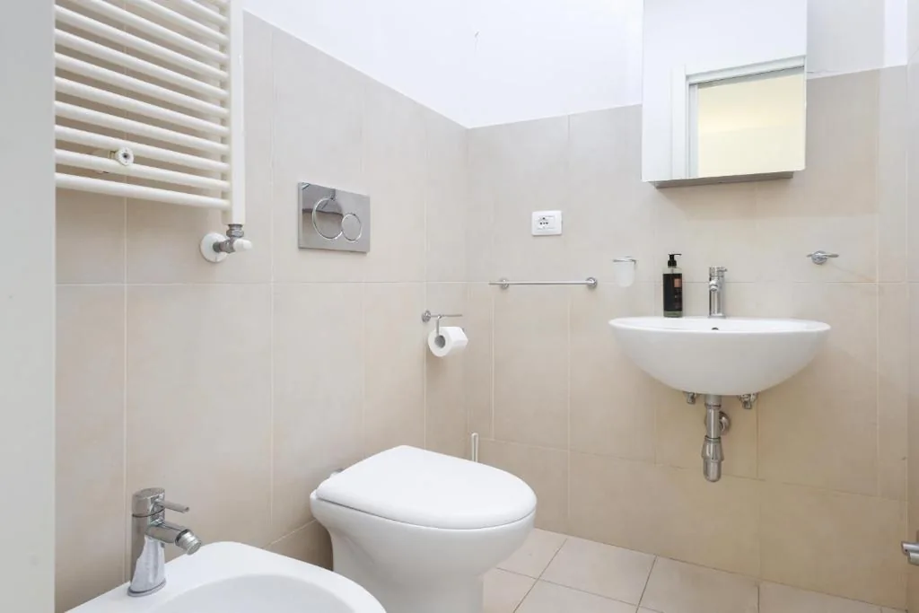 Twin Room with Shower — San Luigi – Residenza Gemelli