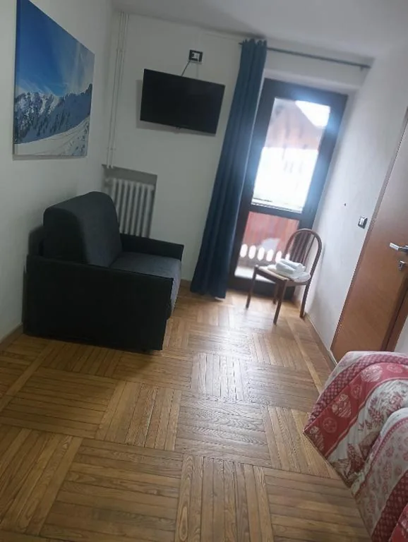 Camera Doppia con Letti Singoli con Letto Supplementare — Chalet Monte Nebius