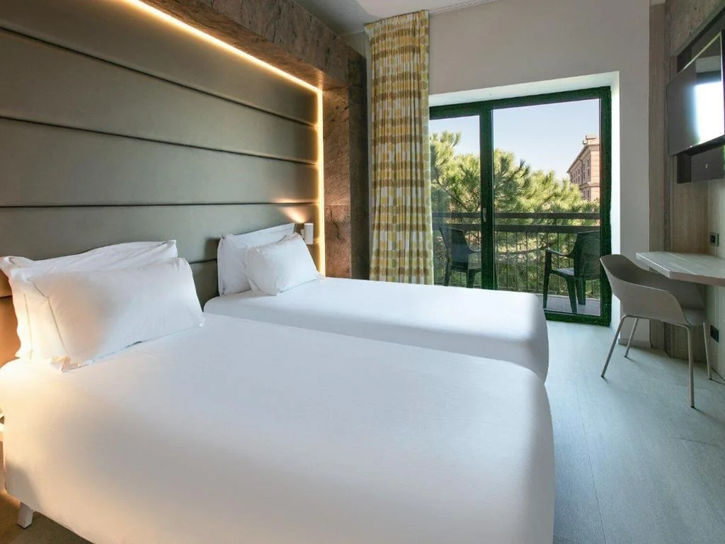 Twin Room with Terrace — B&B Hotel Savona