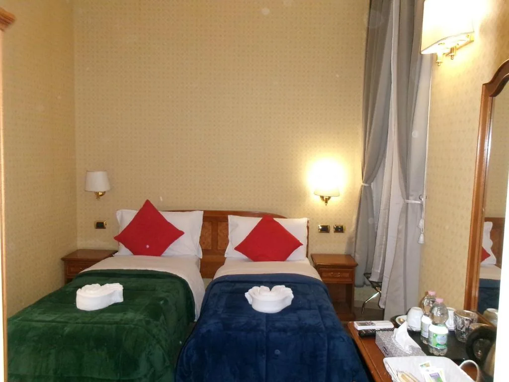 Camera Doppia con Letti Singoli con Vasca — Hotel Amadeus