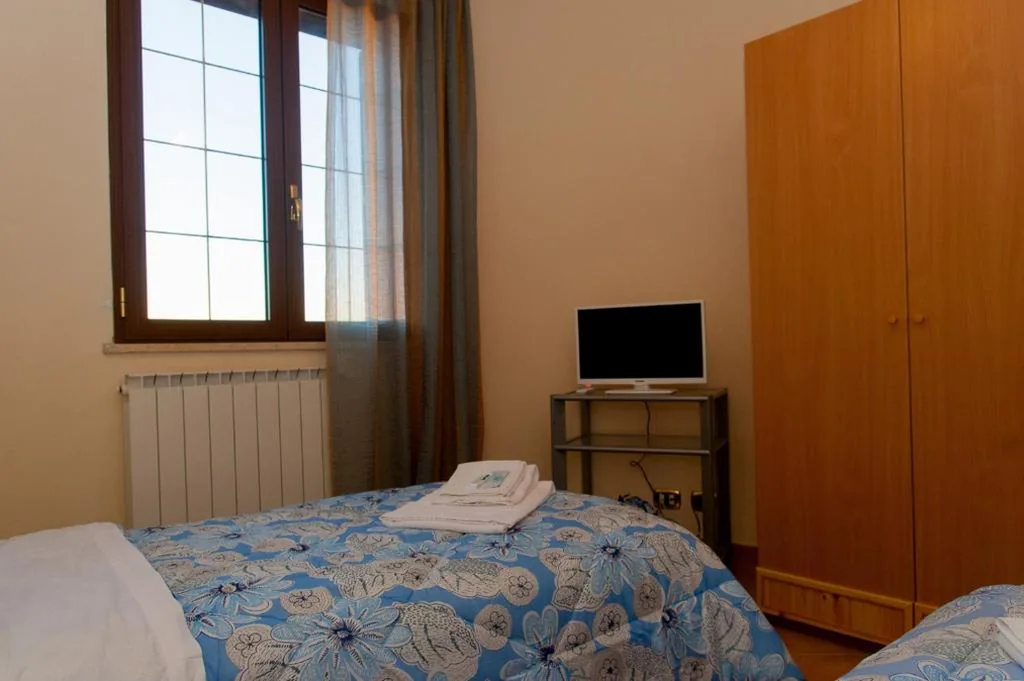 Camera Doppia con Letti Singoli con Vista Mare — B&B L’Orizzonte