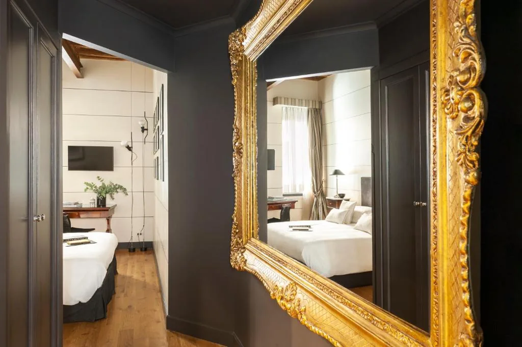 Twin Room — Crossing Condotti