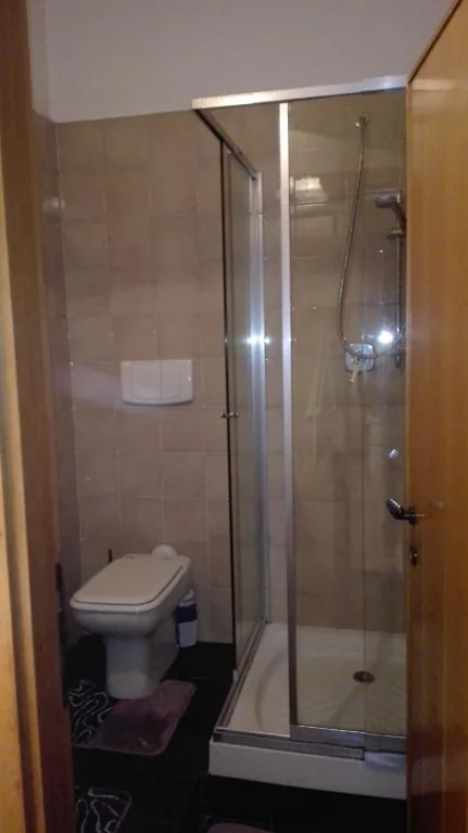 Camera Doppia con Letti Singoli e Bagno in Comune — La Torretta bed & breakfast