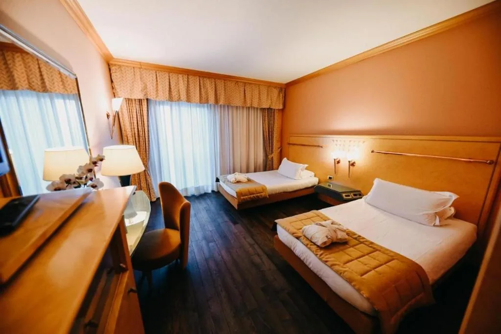 Camera Doppia con Letti Singoli — Hotel Antonella
