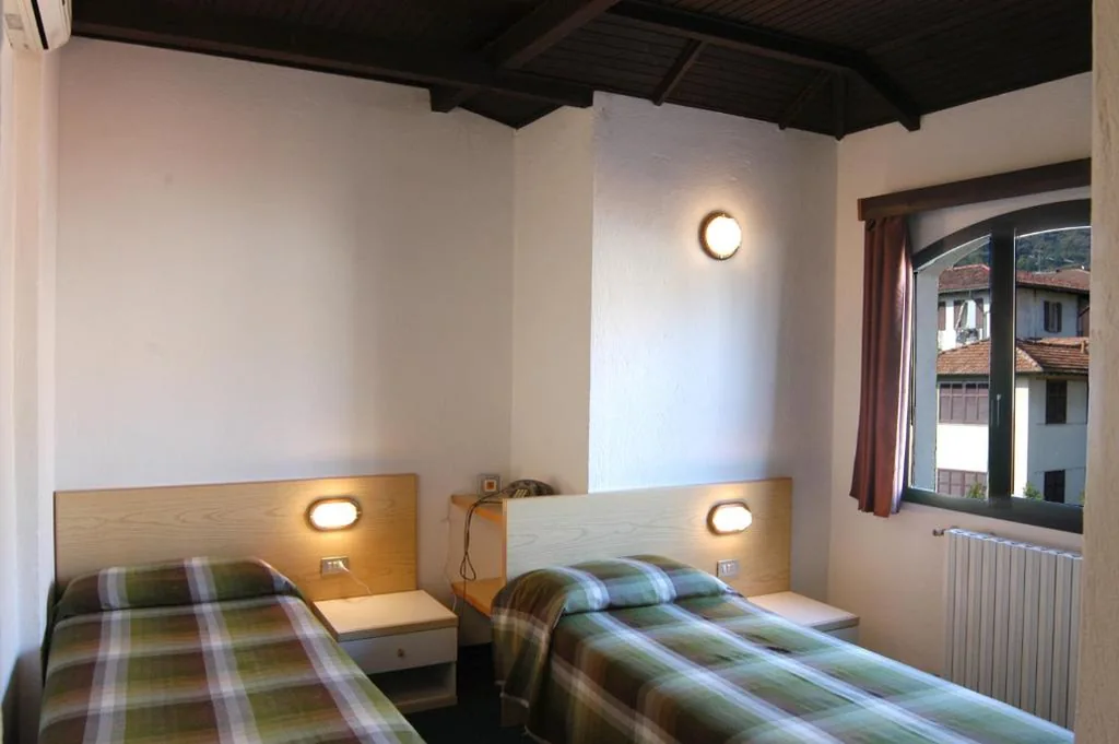 Twin Room — Hotel Eden