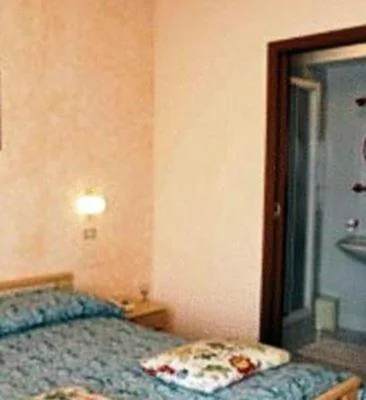 Camera Doppia con Letti Singoli — Hotel Elena