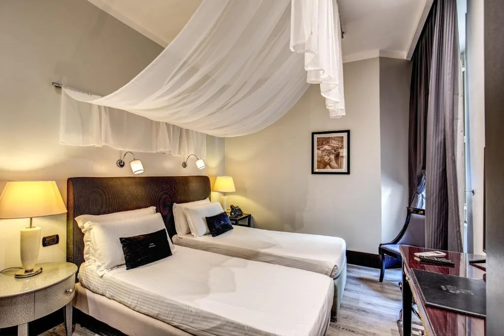 Camera Doppia con Letti Singoli — Hotel Giuggioli