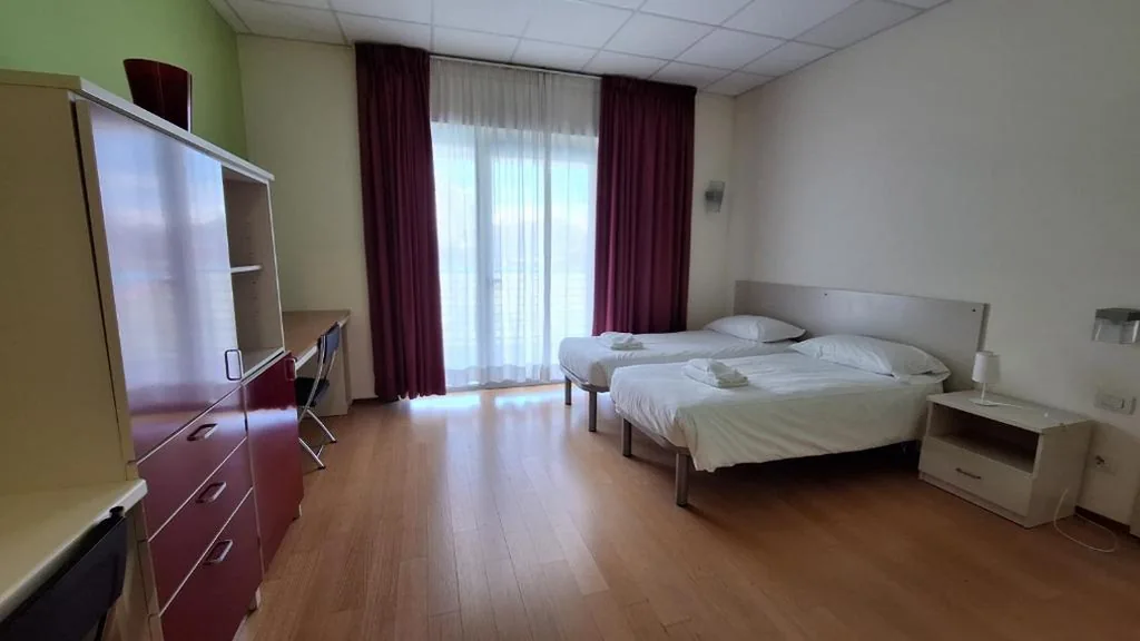 Twin Room — Hotel Lago Losetta