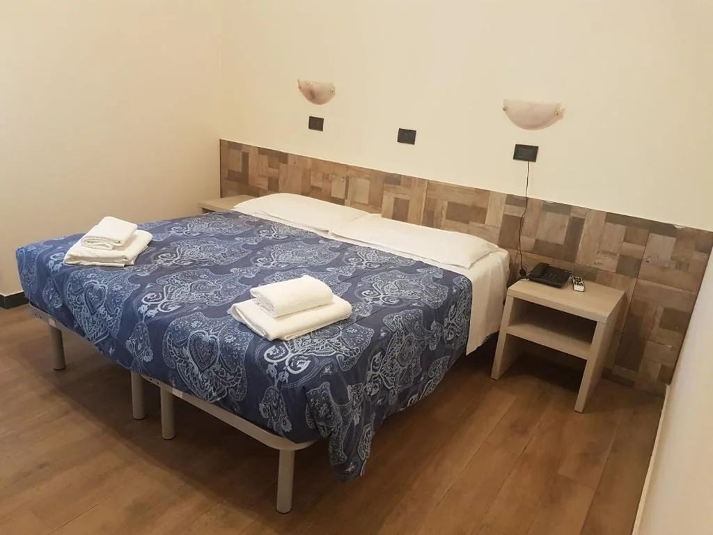 Camera Doppia con Letti Singoli — Hotel Le Tre Stazioni