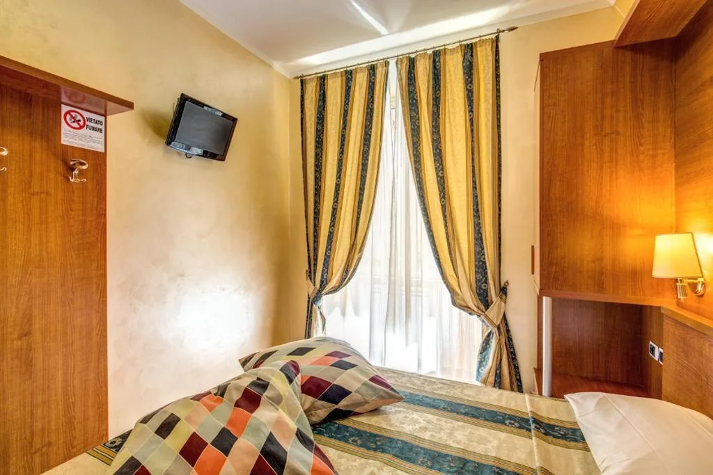 Camera Doppia con Letti Singoli — Hotel Maryelen
