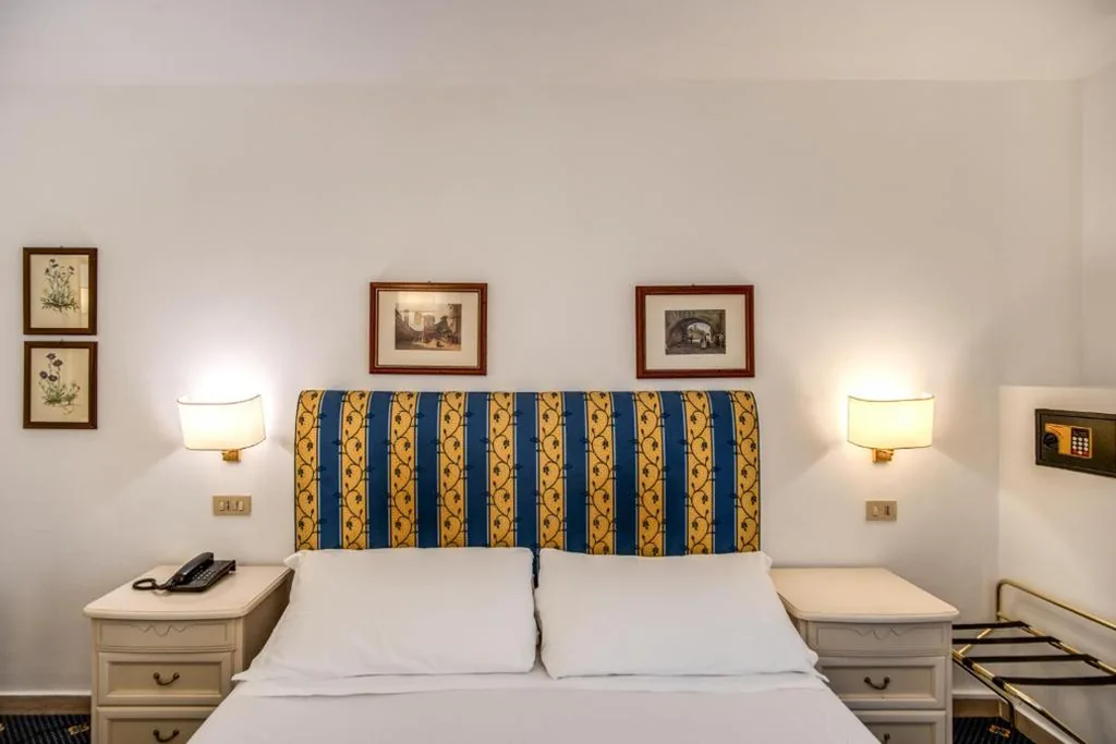 Camera Doppia con Letti Singoli — Hotel Napoleon