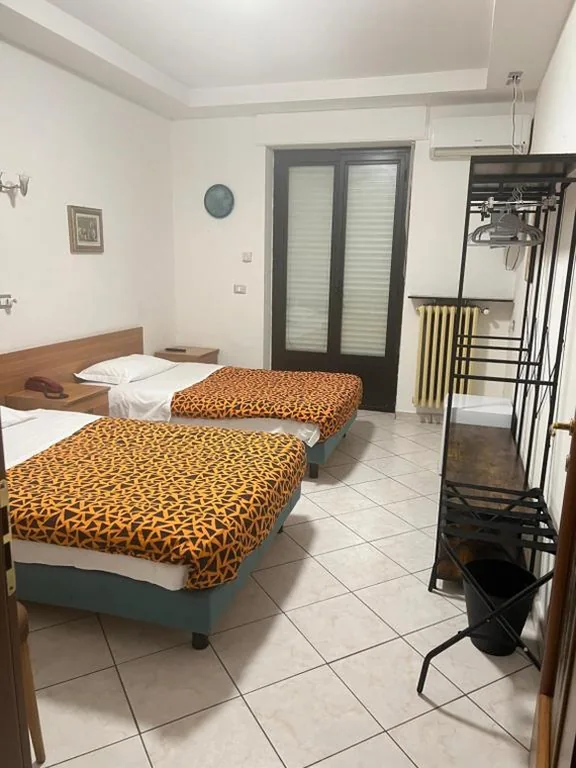 Camera Doppia con Letti Singoli — Hotel Persico