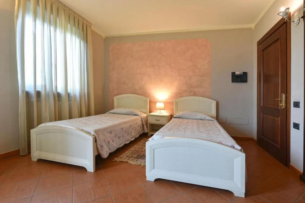Camera Doppia con Letti Singoli — Hotel Ristorante Borgovecchio
