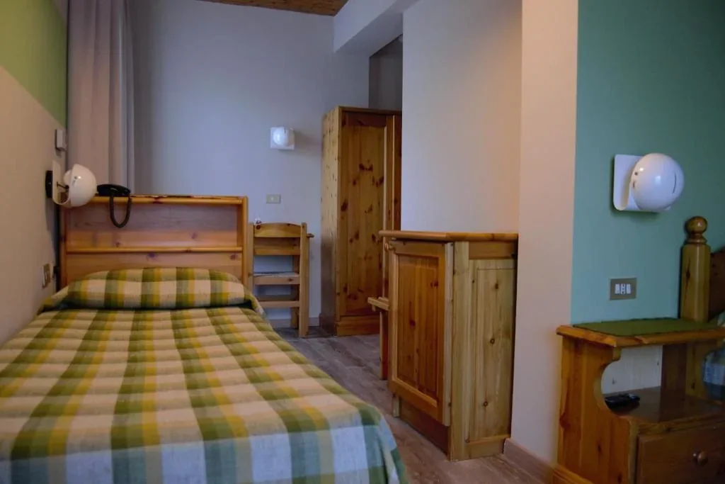 Twin Room — Hotel Valdotain