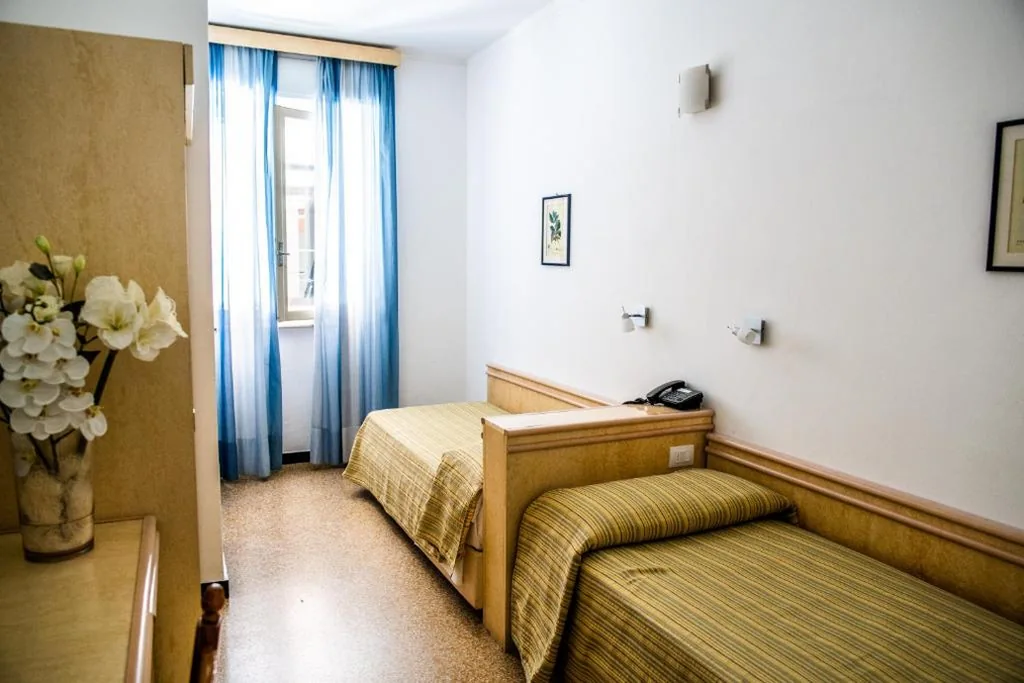 Double Room with Single Beds — Hotel West End