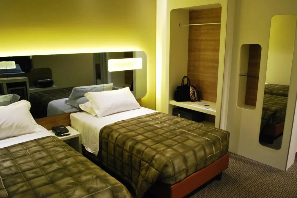 Camera Doppia con Letti Singoli — Idea Hotel Plus Savona