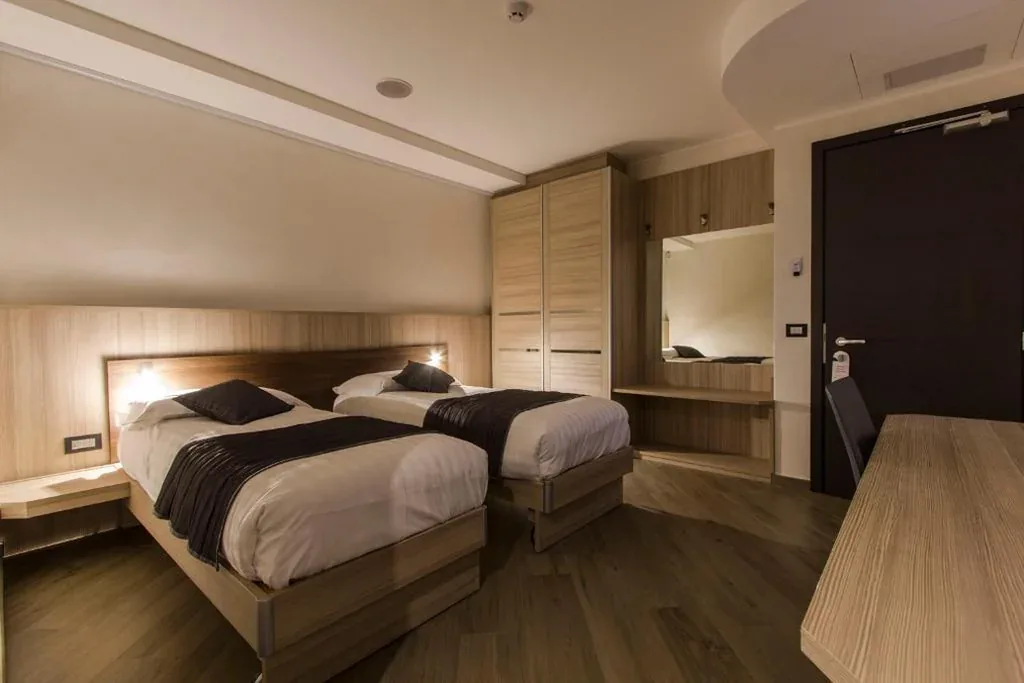 Twin Room — Mito Hotel