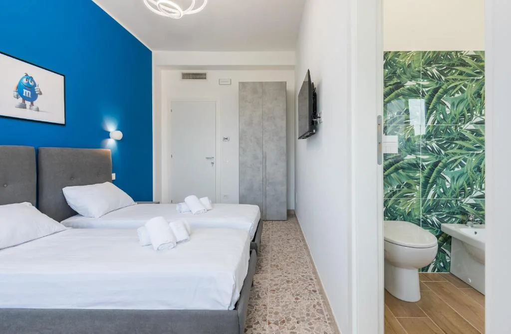 Camera Doppia con Letti Singoli — MM Ciampino Rooms