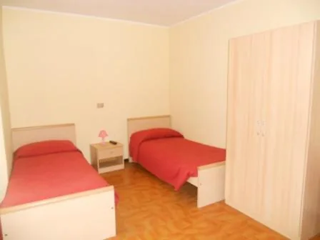 Twin Room — Mondo D’Oro