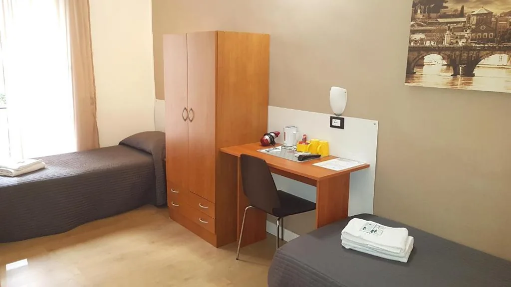 Twin Room — Piumith Guest House