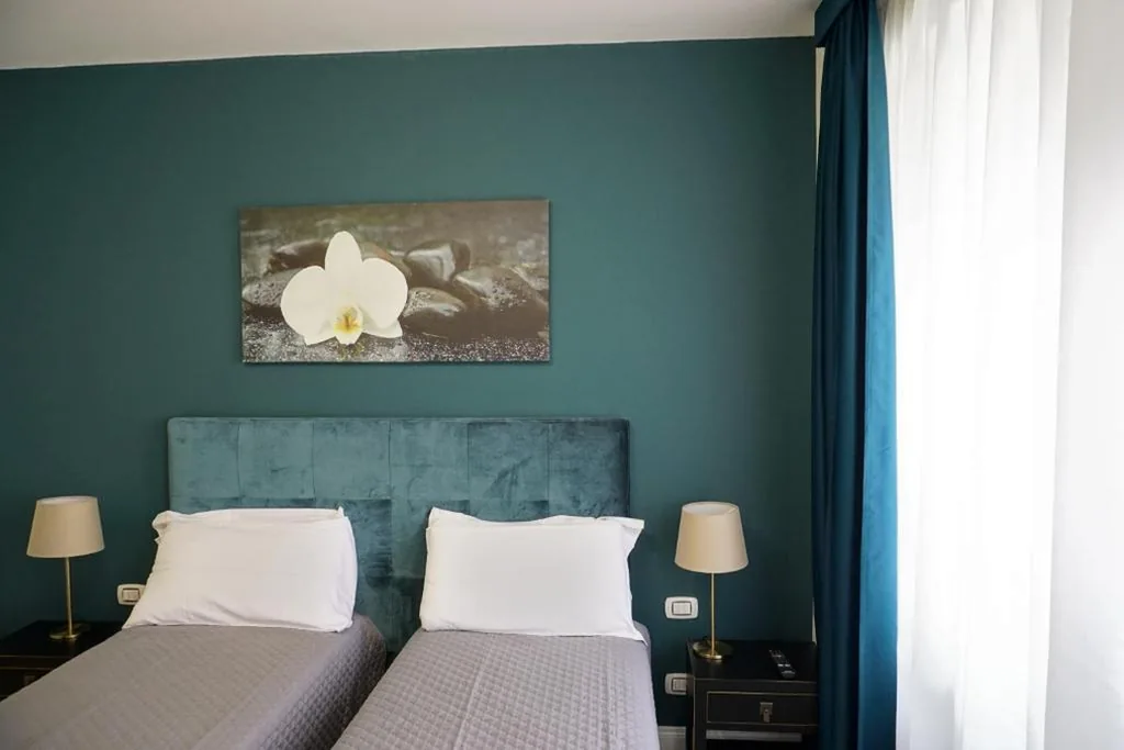 Double Room with Single Beds — Regolo Rooms Vaticano