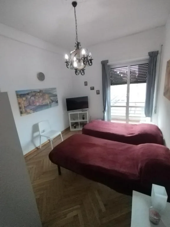 Camera Doppia con Letti Singoli — Roby’s Rooms affittacamere a Genova, San Martino
